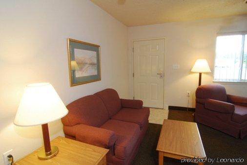 Affordable Suites Salisbury Pokoj fotografie